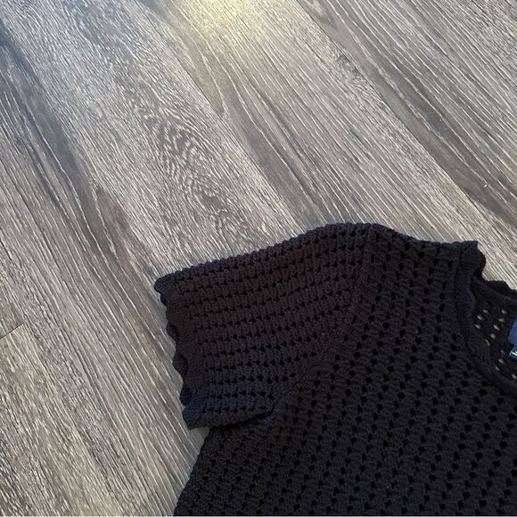 Gap Crochet Short Sleeve Sweater - Picture 2 of 8